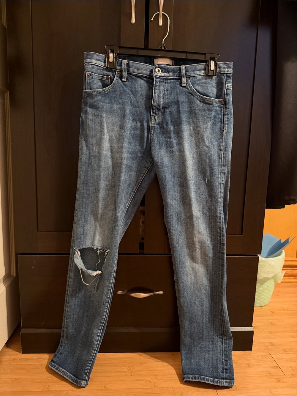 UNIQLO Women's Skinny Jeans - Blue Distressed